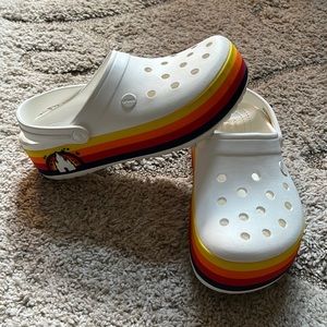CROCS Walt Disney World Resort 1971 Retro Platform Clogs Mens 6 Womens 8 Rainbow